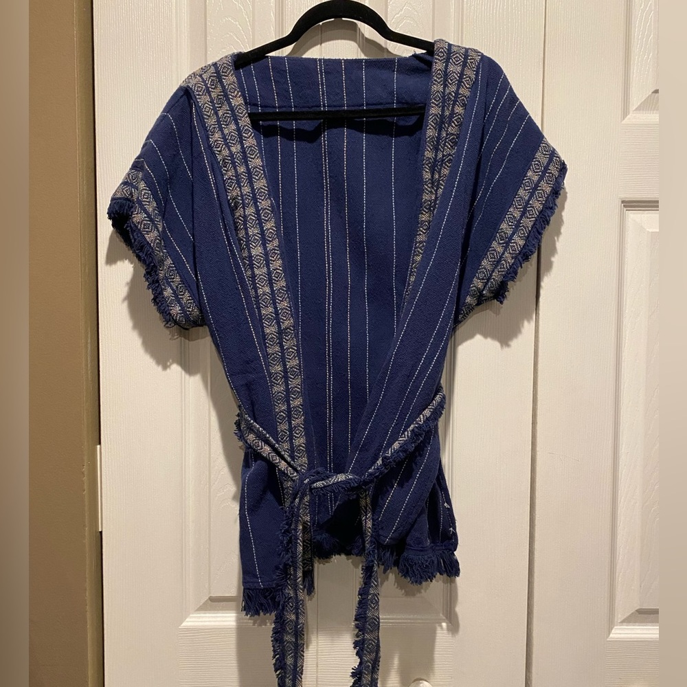 Short sleeve blue poncho